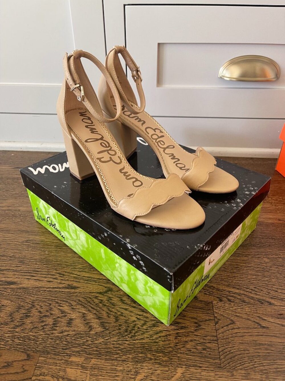 Sam Edelman Odelia Nude Leather Scalloped Ankle Strap Block Heels 8.5 Box